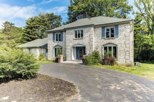 11915 Clayton Rd, Saint Louis, MO 63131-2513