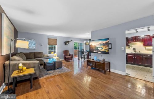 11 Revere Ct, Trenton NJ 08628-3610 exterior