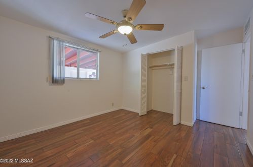 8105 Beverly St, Tucson AZ 85710-5929 exterior