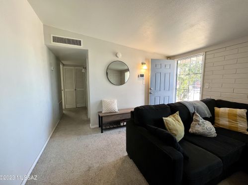 409 Montana St, Tucson AZ  85706-1243 exterior