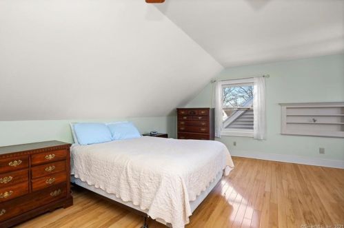 34 Nells Rd, Milford CT 06460-5444 exterior