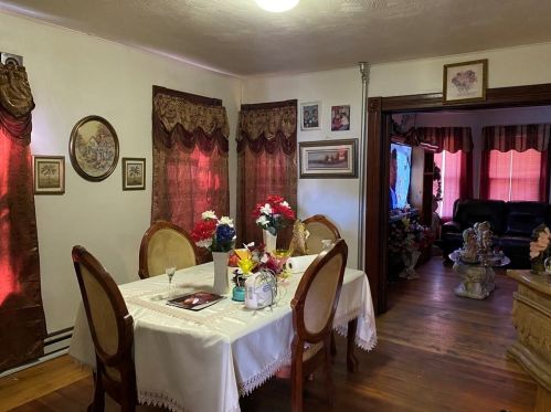 89 Ashley St, Springfield MA 01105-1572 exterior