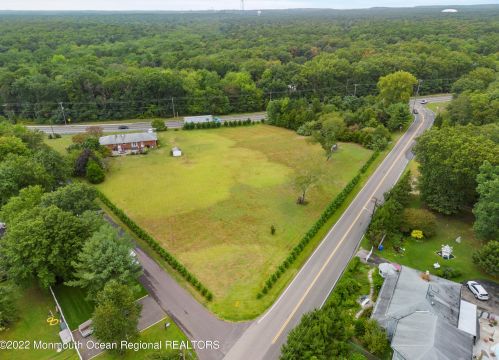 545 Cassville Rd, Jackson Twp NJ  08527-4830 exterior