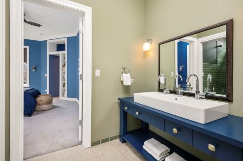 3635 Janssen Ave, Chicago IL 60613-3707 exterior