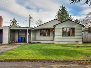 2232 78 Ave, Portland OR  97218-3928 exterior