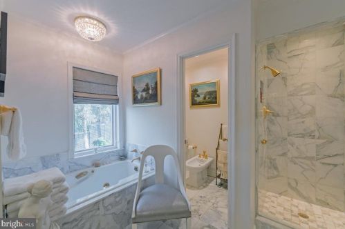 4501 Foxhall Cres, Washington DC 20007-1055 exterior