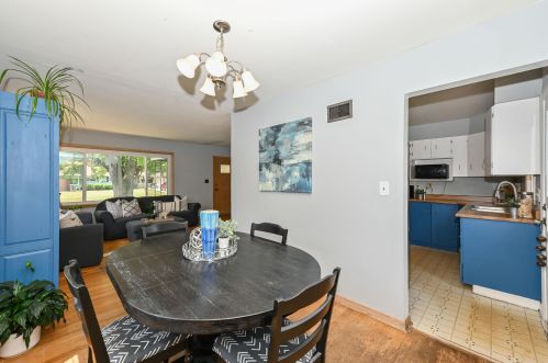 8224 52, Milwaukee WI 53223-3517 exterior