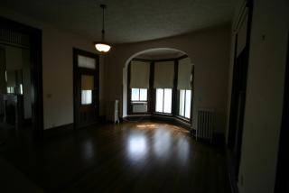 900 Forest Ave, Omaha NE  68108-3633 exterior