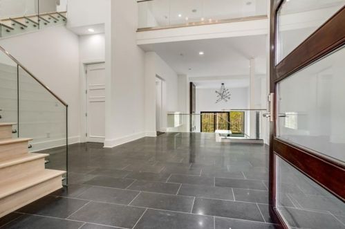 600 Colebrook Ct, Atlanta GA  30327-4710 exterior