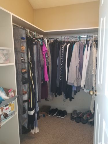 1451 Countrywood Ln, Taylorsville UT 84088-6530 exterior