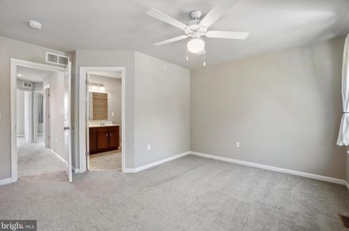 113 High Pointe Dr, Hummelstown PA 17036-8104 exterior