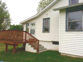 862 Cedarville Rd, Pottstown PA  19465-7620 exterior