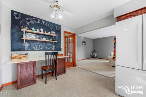 4010 Chamberlain Ave, Grand Rapids MI 49508-2615 exterior