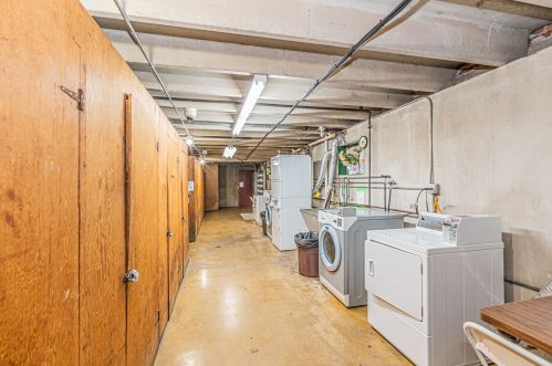 4744 Kenneth Ave, Chicago IL  60630-4070 exterior