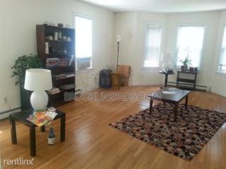 17 Roberts St, Brookline MA  02445-6727 exterior