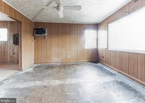 15 Dunmore Ave, Trenton NJ 08618-1937 exterior