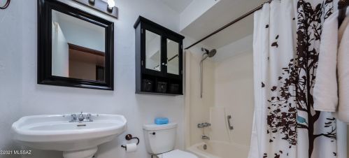 7272 Freestone Dr, Tucson AZ 85730-3711 exterior