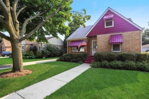 301 Gretta Ave, Waukegan, IL 60085-5023