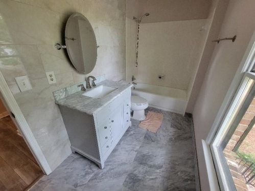 9015 Carroll Manor Dr, Atlanta GA  30350-2010 exterior