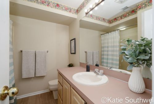 2149 Cross Creek Dr, Grand Rapids MI 49508-8795 exterior