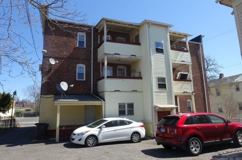 184 Washington St, New Britain CT 06051-4403 exterior