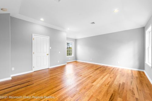 2278 Burroughs Ave, Northfield NJ 08225-1063 exterior