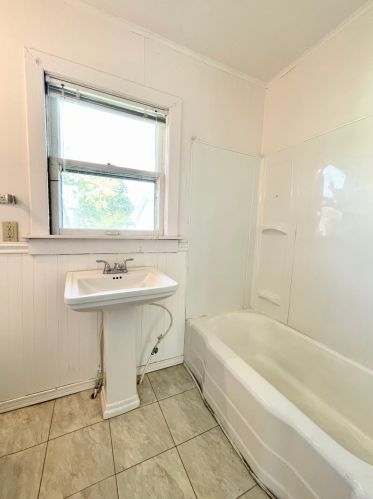 126 Barney Ave, Meskegon MI 49444-1712 exterior