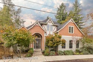 9935 52nd Ave, Portland OR  97219-5818 exterior