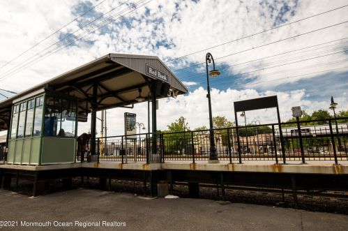 205 Yale Blvd, Red Bank NJ 07702 exterior