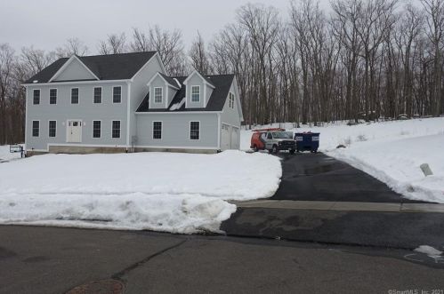 89 High Ledge Cir, Manchester, CT 06040-6871