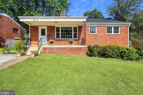 810 Hayward Ave, Silver Spring, MD 20912-5808