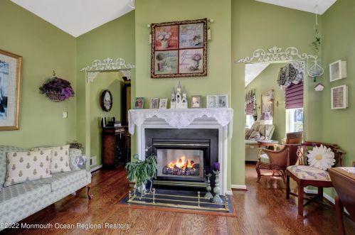 2 Arcadia Dr, Lakehurst NJ 08759-6160 exterior