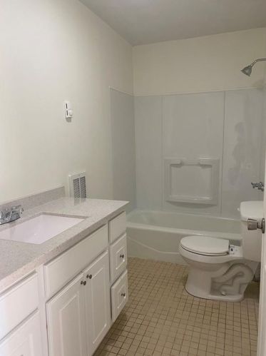 78 Tell St, Providence RI  02909-1500 exterior