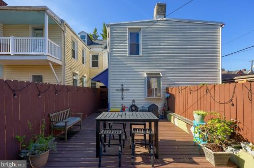 123 Plum St, Lancaster PA 17602-2959 exterior