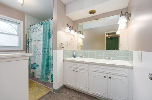 6337 Hampton St, Kalamazoo MI 49024-2530 exterior