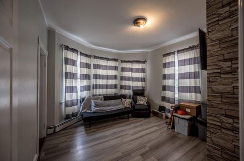 97 Seamans St, Providence RI 02908-1321 exterior