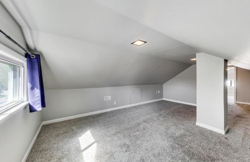 2713 77 Ave, Chicago IL 60707-1406 exterior