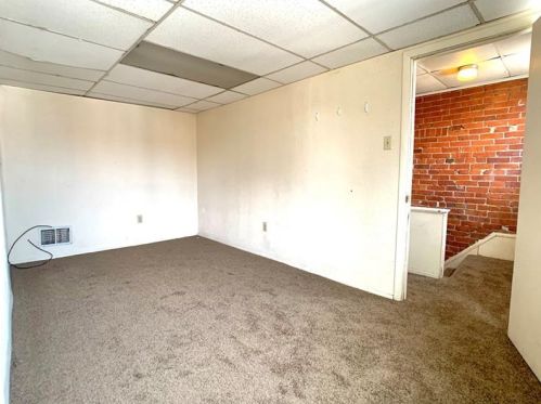 3232 Dawson St, Pittsburgh PA 15213-4523 exterior