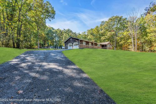 147 Hickory Rd, Jackson Twp, NJ 08527-3841