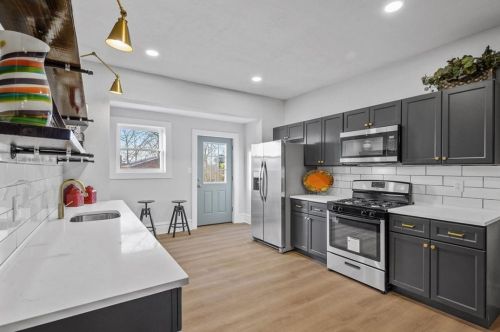 436 Oneida St, Pittsburgh PA  15211-1220 exterior