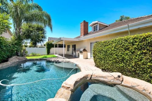 606 Date St, Brea CA 92823-6305 exterior