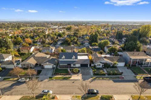 1850 Mariposa Ln, Fullerton CA  92833-1819 exterior