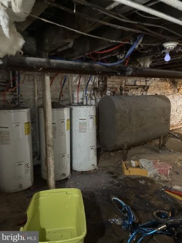 2126 16 St, Philadelphia PA 19121-1641 exterior