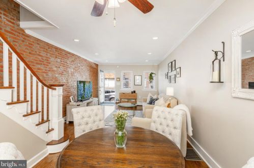 1529 Clarion St, Philadelphia PA  19147-6209 exterior