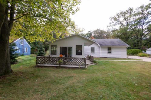 1292 Peterson Rd, Meskegon MI 49445-9676 exterior