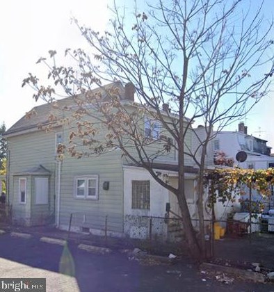 58 Bayard St, Trenton, NJ 08611-1532