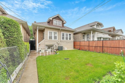 2825 Lotus Ave, Chicago IL 60641-3224 exterior