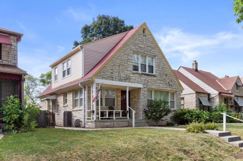 3519 55th St, Milwaukee, WI 53216-2809