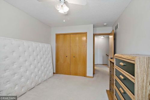 1980 Jan Echo Trl, Saint Paul MN 55122-2451 exterior