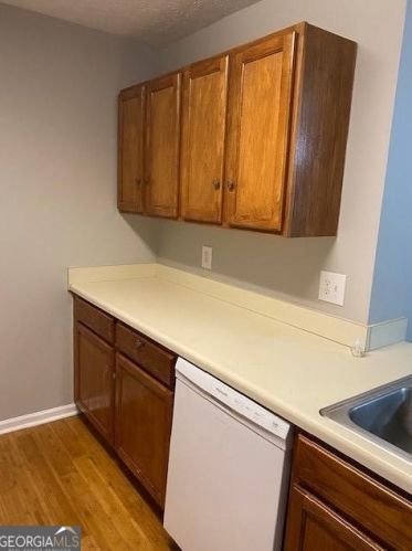 5626 Strathmoor Manor Cir, Lithonia GA  30058-2633 exterior